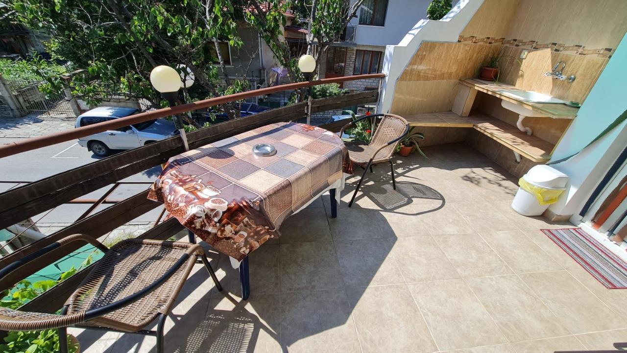 Fema Guest House Balchik Exterior photo