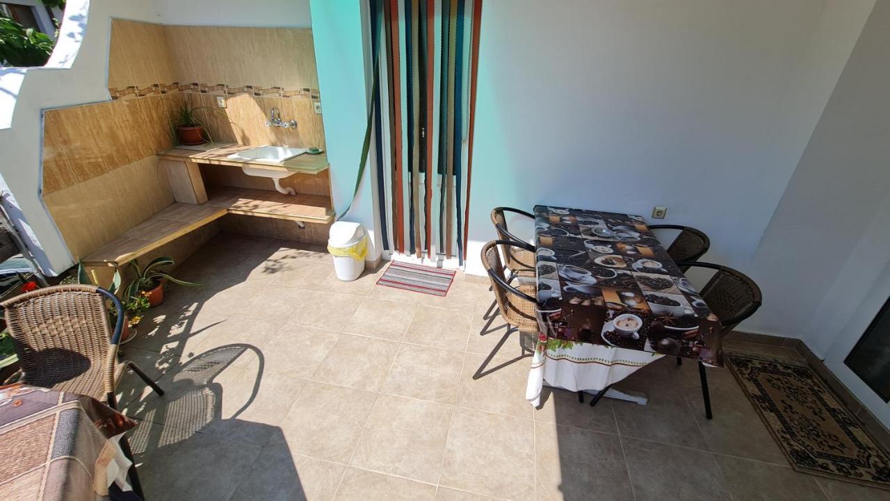 Fema Guest House Balchik Exterior photo