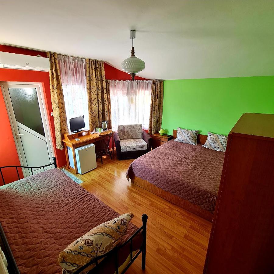 Fema Guest House Balchik Exterior photo