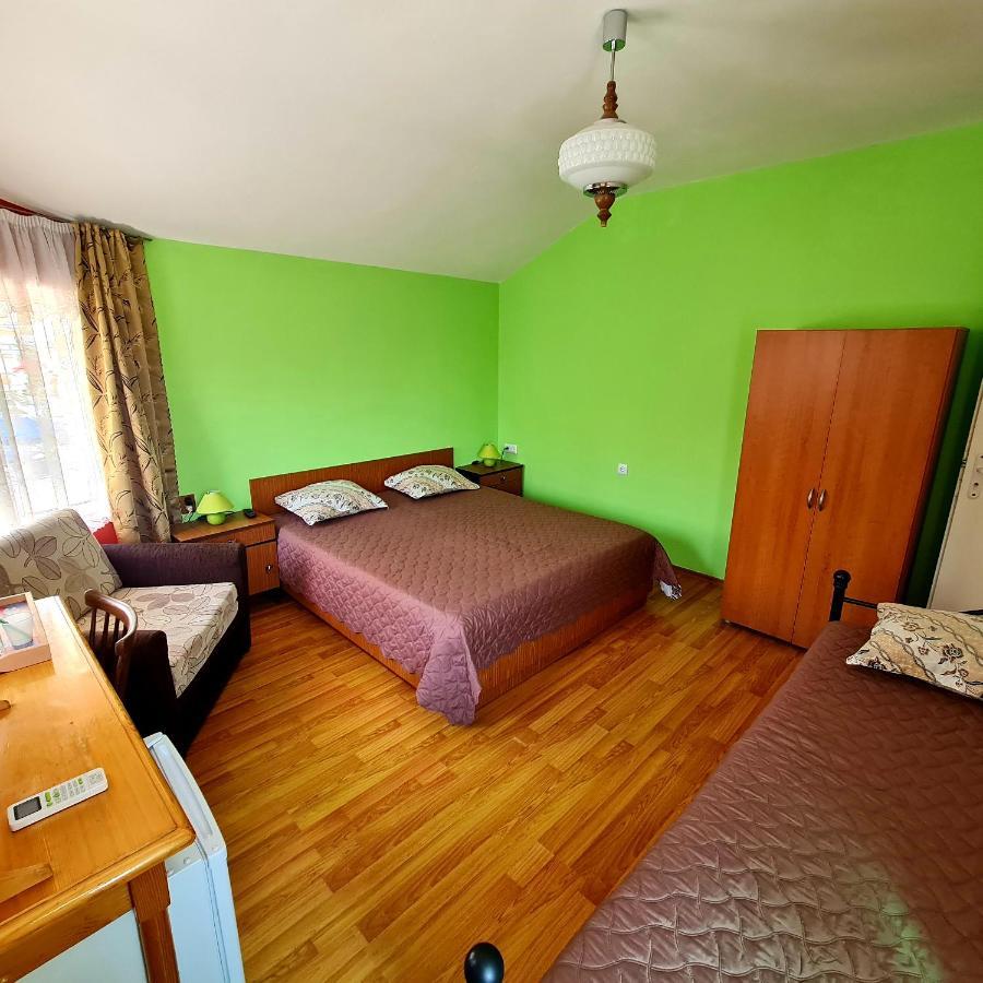 Fema Guest House Balchik Exterior photo