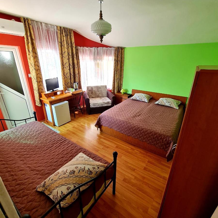 Fema Guest House Balchik Exterior photo