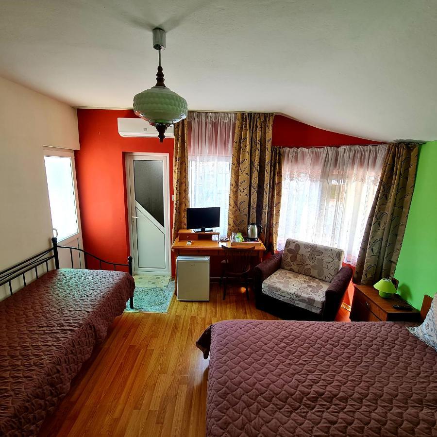 Fema Guest House Balchik Exterior photo